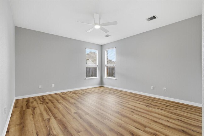 Building Photo - 3901 Whitey Ford Way