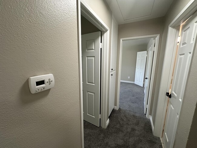 Building Photo - 9940 Highland Ave