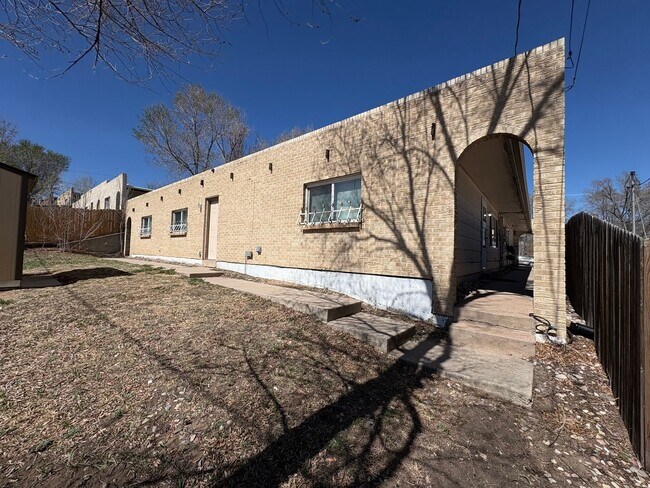 Building Photo - 1 Bed 1 Bath Condo in Colorado Springs