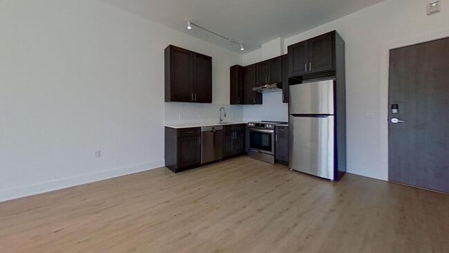 Building Photo - 30 Edgewater Pl