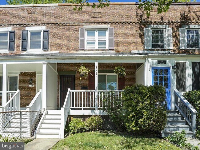 Building Photo - 230 Evans Ln