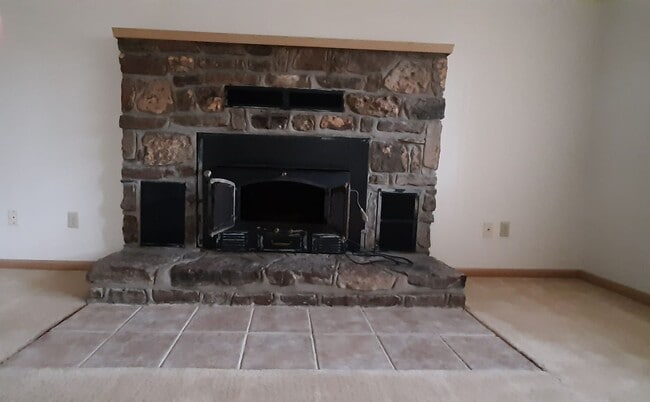 Building Photo - 204 Snead Dr