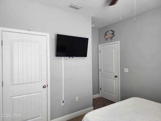Building Photo - 104 Moonraker Cir