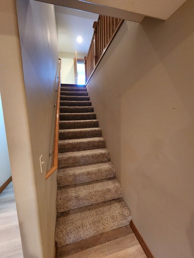 Building Photo - 4021 Sandalwood Drive