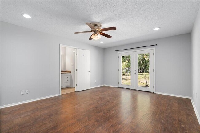 Building Photo - 4728 Wicker Way