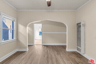 Building Photo - 3801 1/2 Mont Clair St