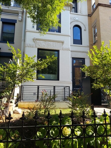 Building Photo - 1444 Harvard St NW