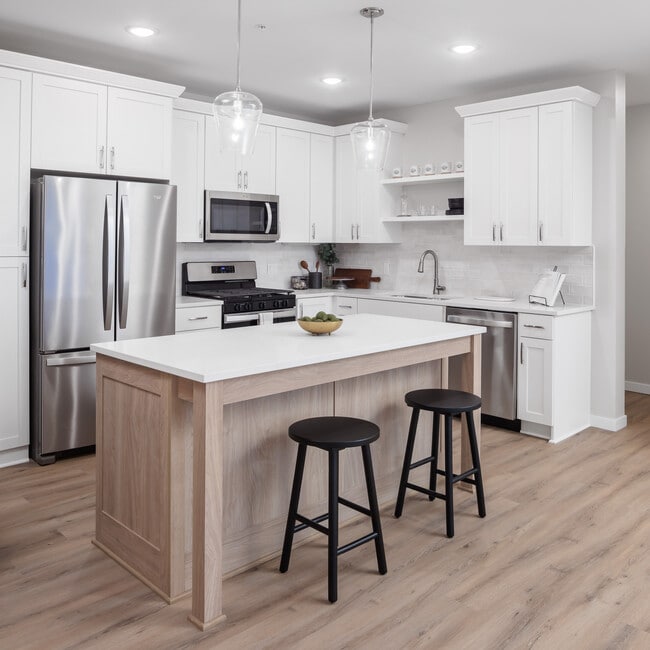 Building Photo - The Reserve at Mendota Village - Phase II