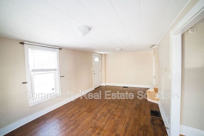 Building Photo - 11 Cottage St