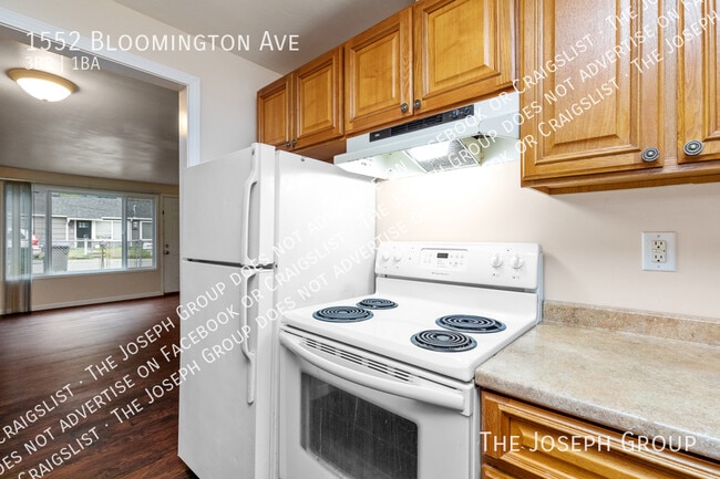 Building Photo - 1552 Bloomington Ave