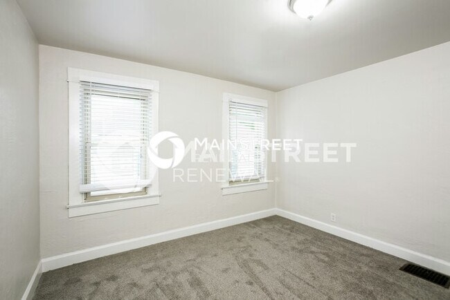 Building Photo - 3 Bedroom Pet-Friendly Home in Indianapoli...