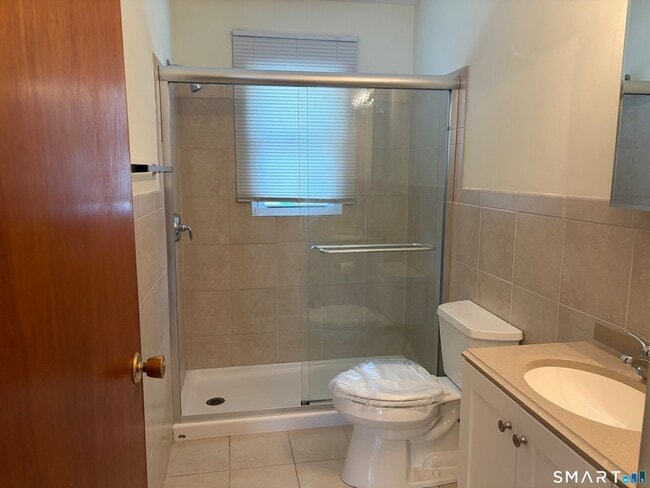 Building Photo - 888 Main St