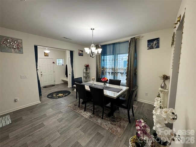 Building Photo - 574 Scotch Meadows Loop