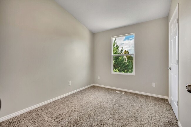 Building Photo - 2830 Keltic Ct