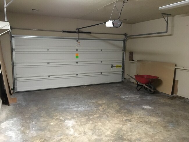 Building Photo - 4201 W Kent St