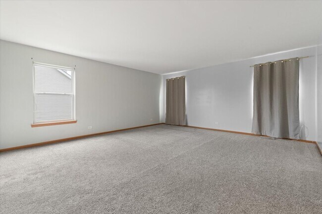 Building Photo - 966 Forest View Way