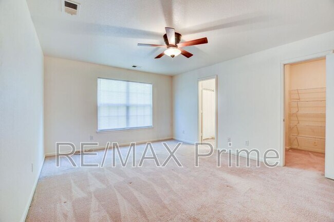 Building Photo - 320 Garcia Dr