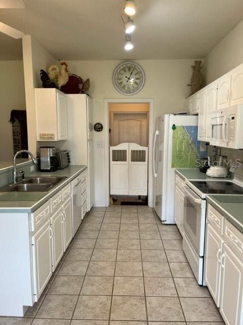 Building Photo - 252 Golf Club Dr