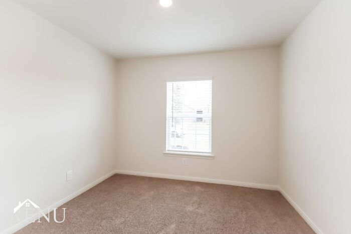 Building Photo - 10474 Sweetwater Creek Dr