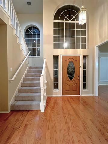 Building Photo - 705 Pine Lakes Dr