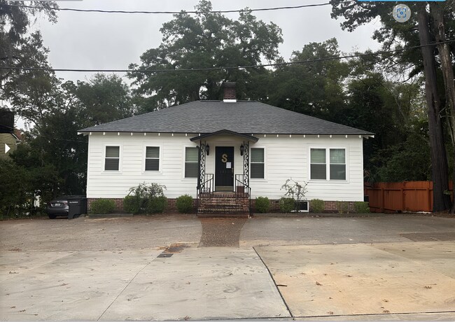 Building Photo - 1313 N Gadsden St