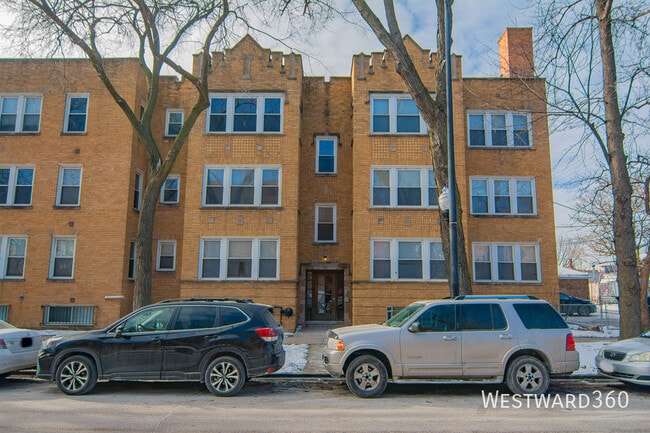 Building Photo - 2748 N Kostner-2