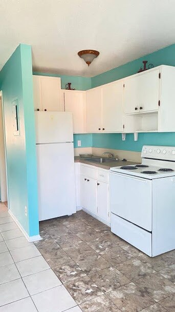 Building Photo - 1715 Dixon Blvd