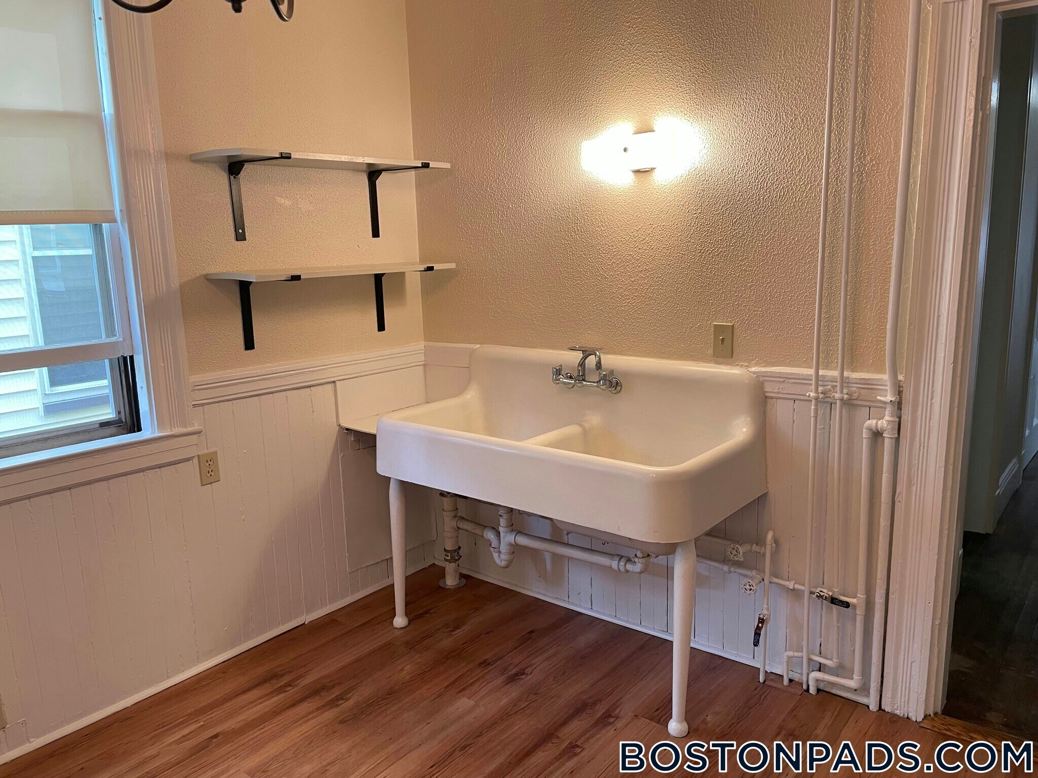 Building Photo - 78 Aldie St