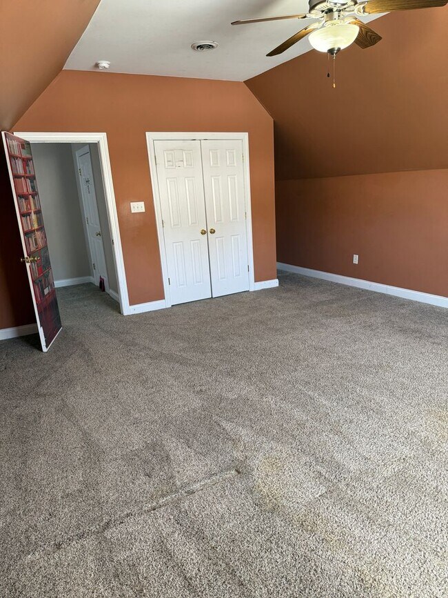 Building Photo - Large 4 Bedroom Home in Glen Allen