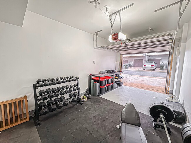 Building Photo - Modern 3 Bed 2.5 Bath End-Unit Townhome With Deck In The Landing At Cannon Branch