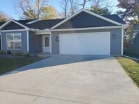 Building Photo - BRAND NEW CONSTRUCTION: 3 Bedroom 2 Full Bath Single Story in East Moline