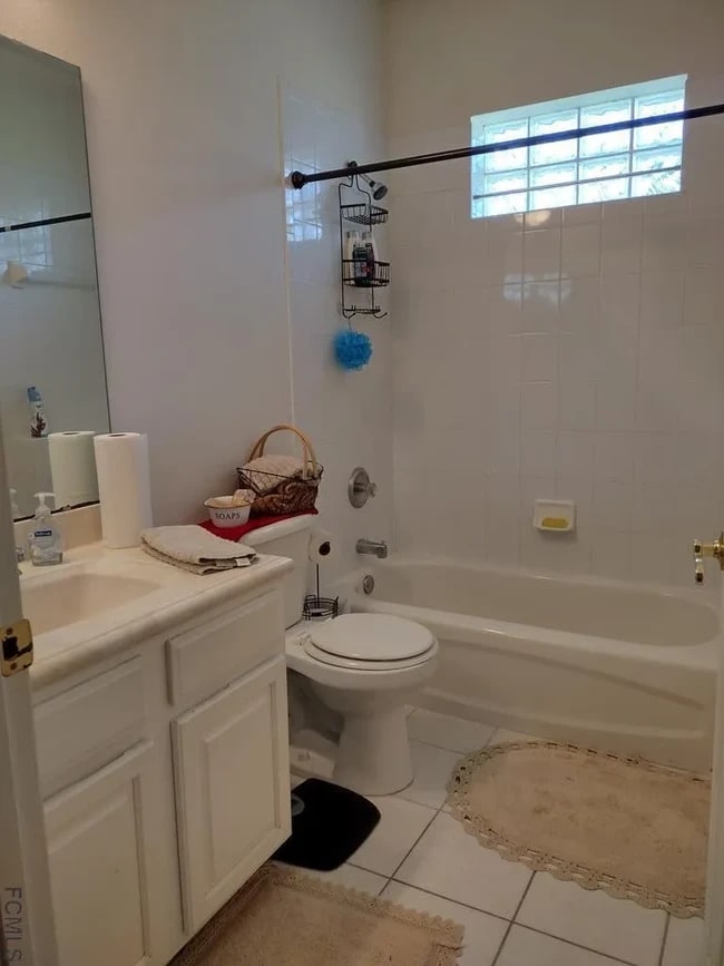 Building Photo - 12 Zorlou Ct