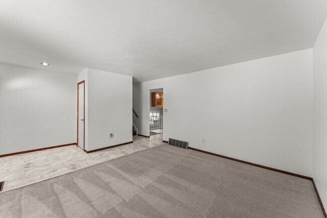 Building Photo - 4025 N Carefree Cir