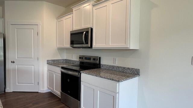 Building Photo - 4170 Lone Oak Cir