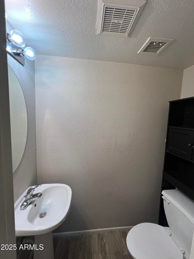 Building Photo - 5819 N 59th Dr