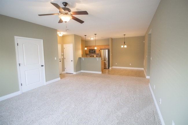 Building Photo - 27 N Grace Ln