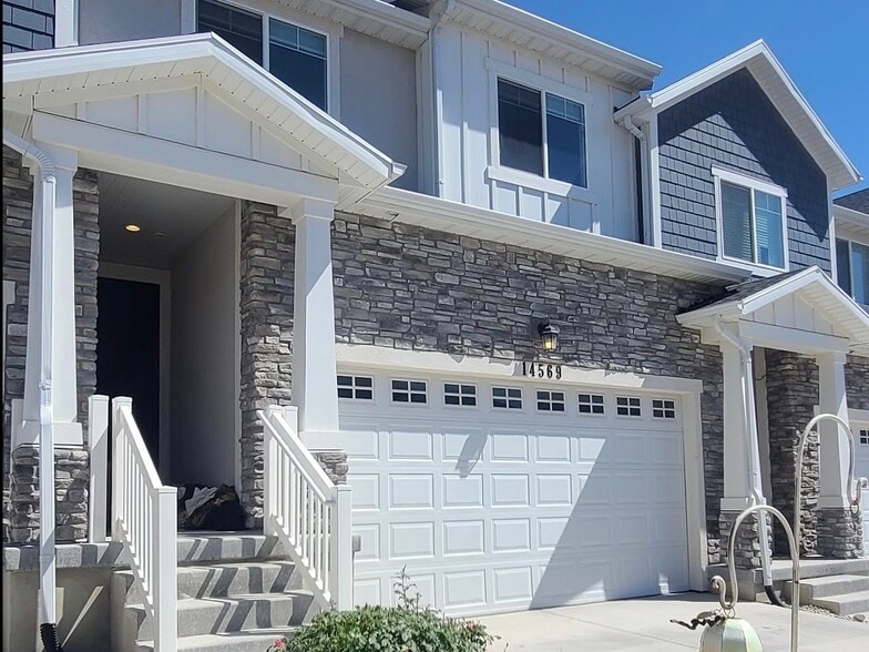 Building Photo - 14569 S Quiet Shade Dr