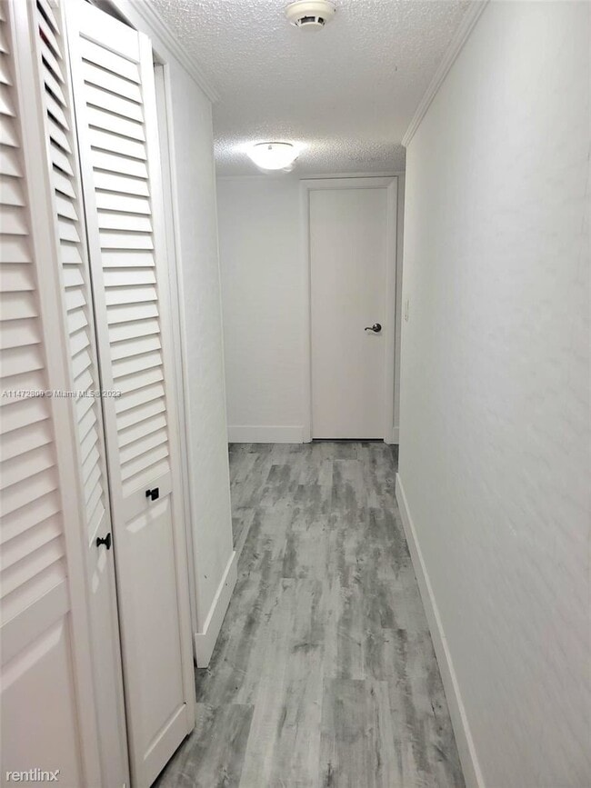 Building Photo - 3 br, 2 bath House - 20350 W Country Club ...