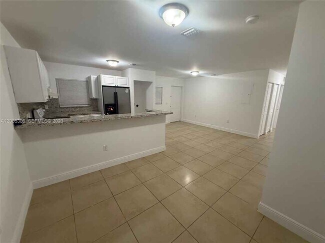 Building Photo - 1565 NW 47th St
