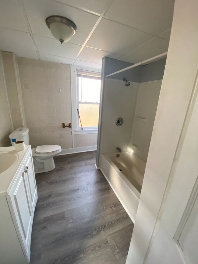 Building Photo - SINGLE FAMILY HOUSE FOR RENT