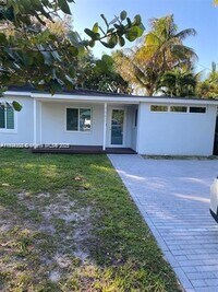 Building Photo - 6880 SW 77th Terrace