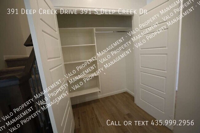 Building Photo - 391 Deep Crk Dr
