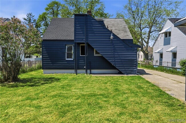 Building Photo - 175 Texas St