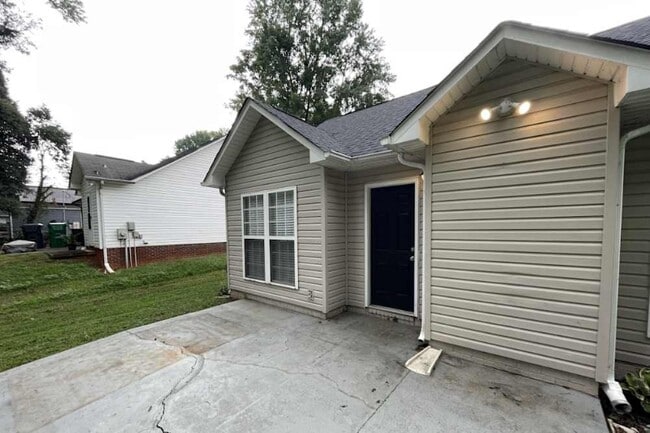 Building Photo - 5022 Canyon Blanco Dr