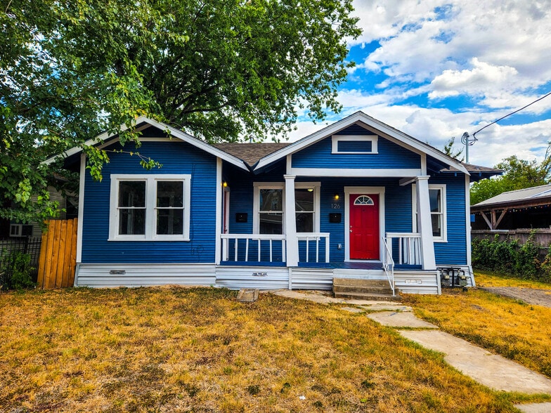 Primary Photo - 126 Uvalde St