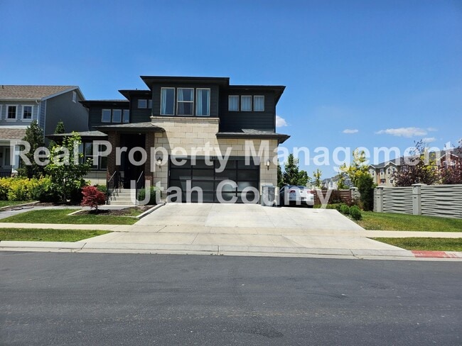 Primary Photo - Vineyard apartment With Private yard