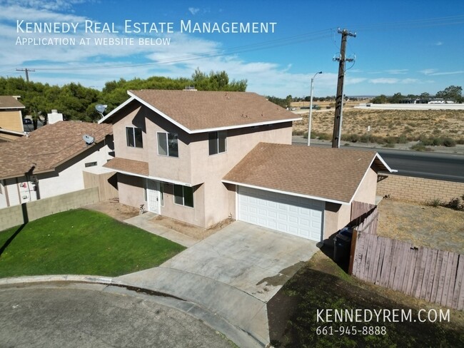 Building Photo - Beautiful Home On Cul-De-Sac