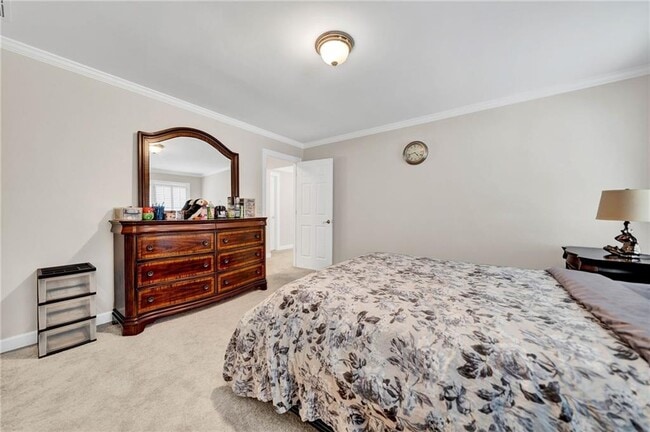 Building Photo - 2448 Kings Arms Dr