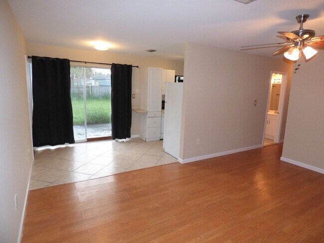 Building Photo - 3074 Broadpoint Dr