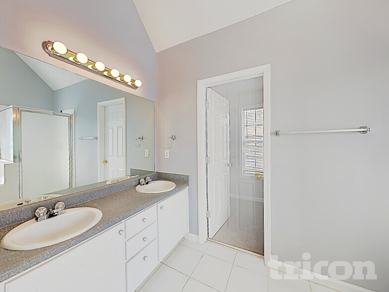 Building Photo - 1195 Misty Meadows Way